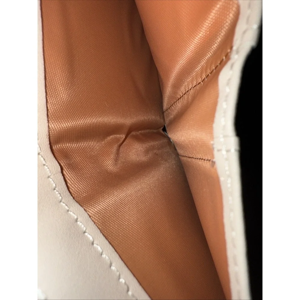 Batsioe brand item